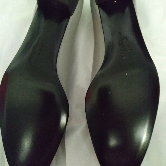 Women's Ferragamo Salvador pumps size 9.5 - Picture 6 of 7